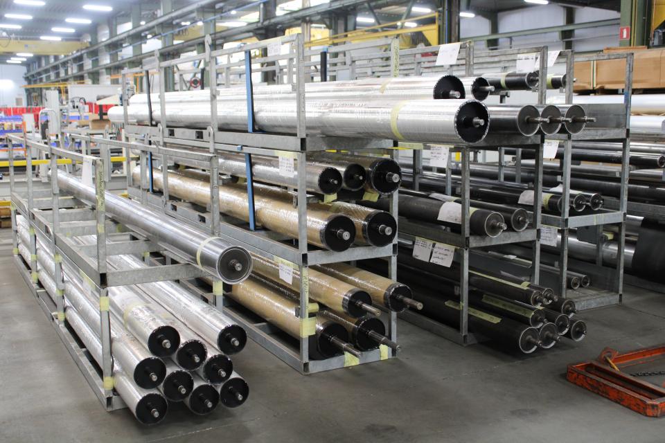 Walsen en rollen bij MGC gestapeld en verpakt